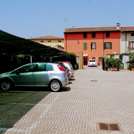 Residenza Il Giglio Bed and Breakfast Mozzecane Buitenkant foto