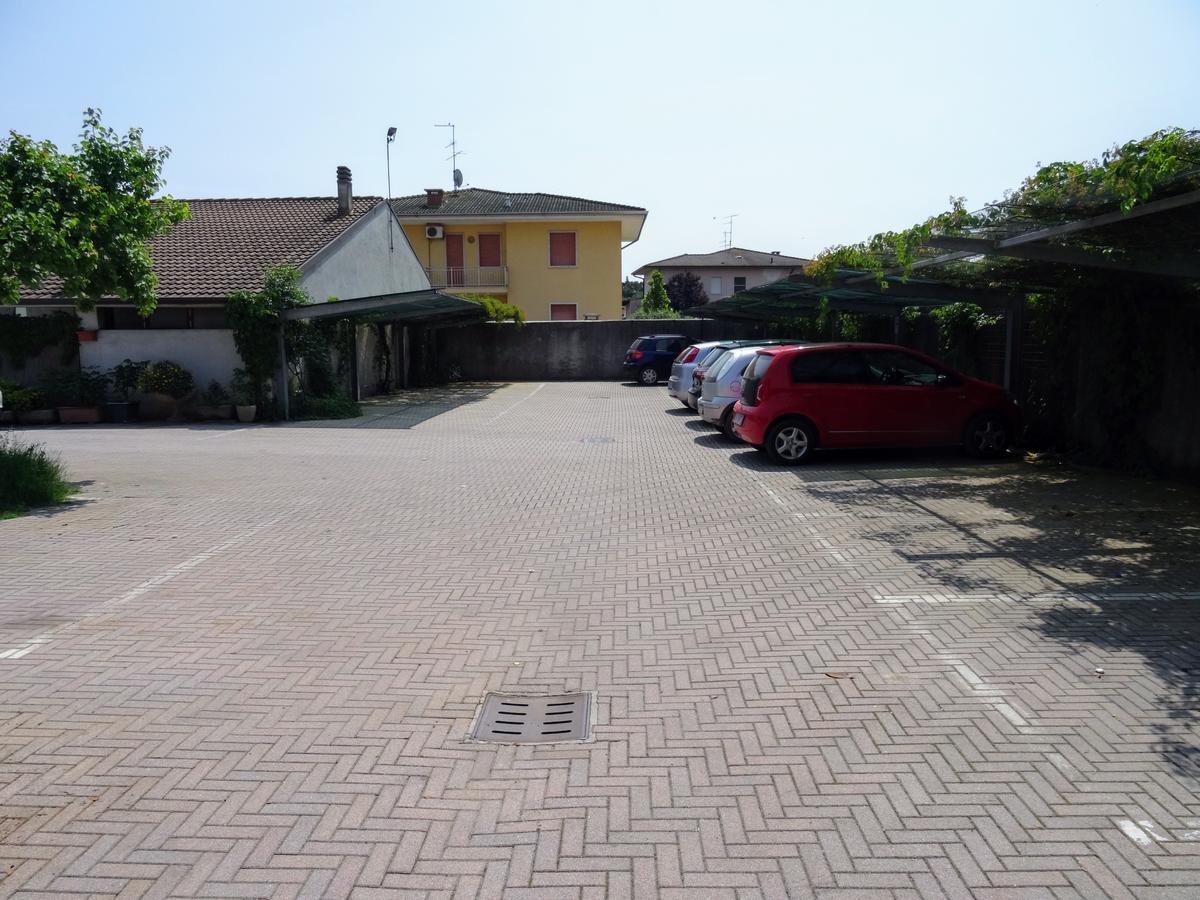 Residenza Il Giglio Bed and Breakfast Mozzecane Buitenkant foto