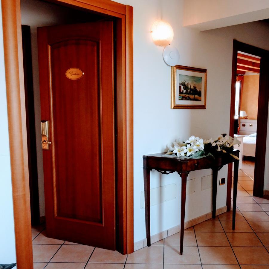 Residenza Il Giglio Bed and Breakfast Mozzecane Buitenkant foto